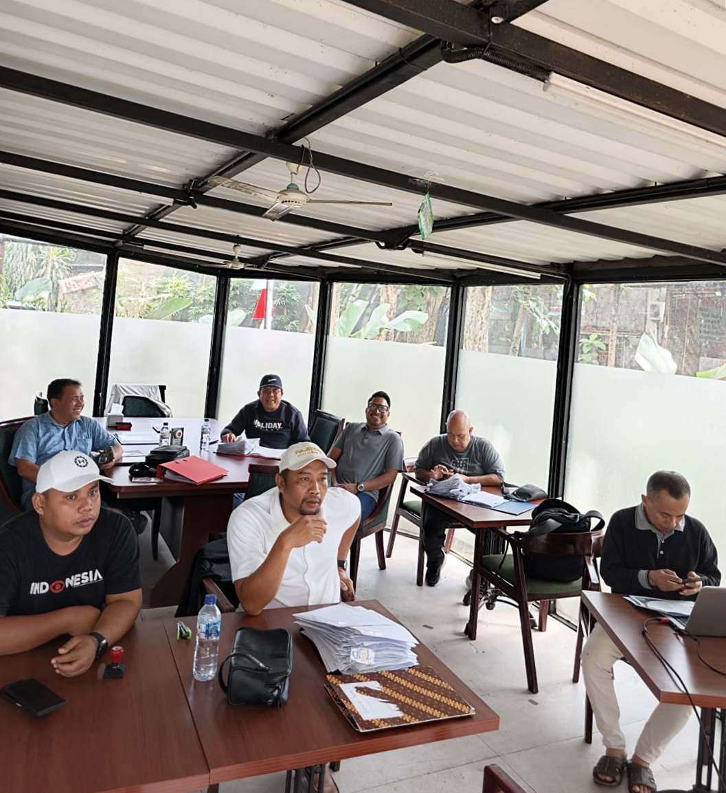 Tim SC MUKAB IX KADIN Kab Bogor melakukan Verifikasi Data Anggota MUKAB IX Kadin Kabupaten Bogor, di The Sanjaya Garden, Kedung Badak, Tanah Sareal, Kota Bogor